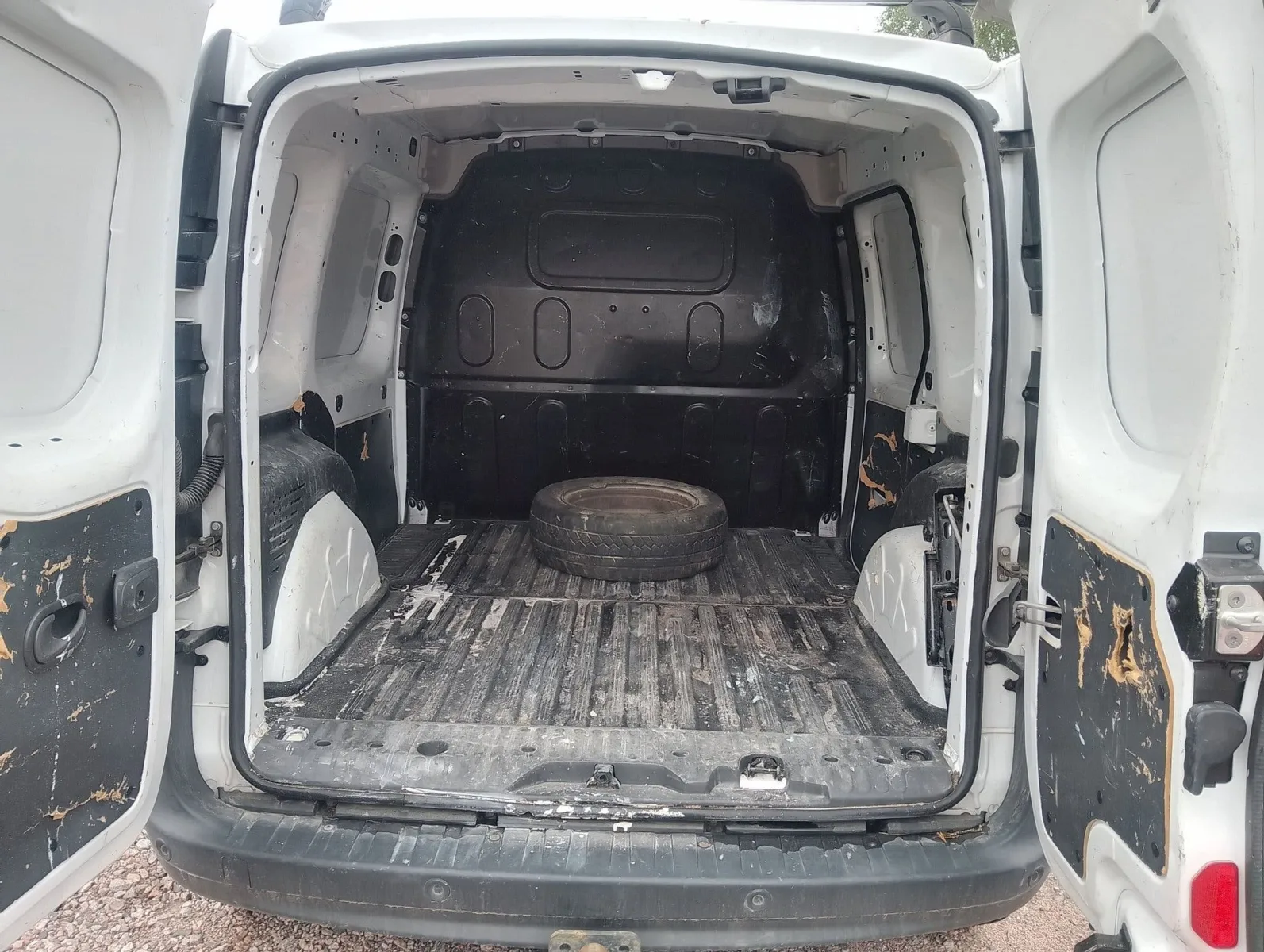 Nissan NV250 2020, bild 16 av 18