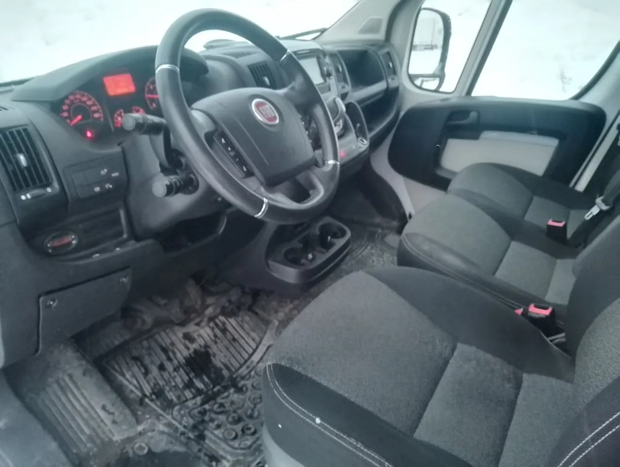 Fiat Ducato 2019, bild 4 av 17