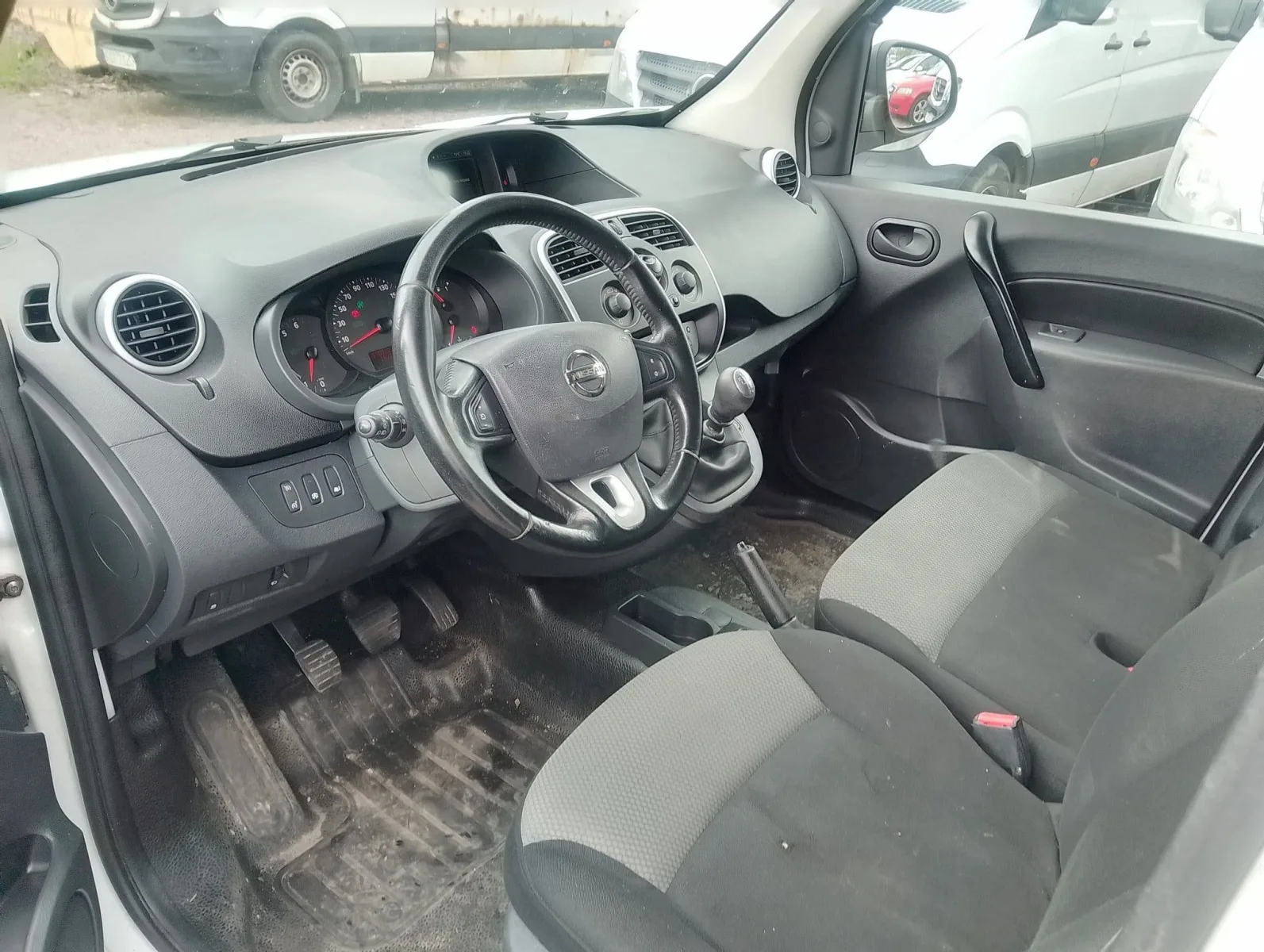 Nissan NV250 2020, bild 9 av 18
