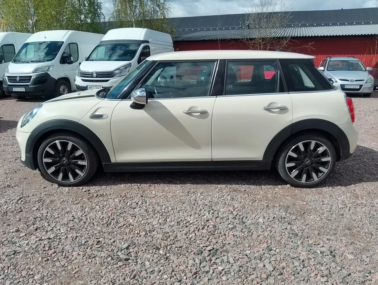 MINI Cooper 2015, bild 8 av 18