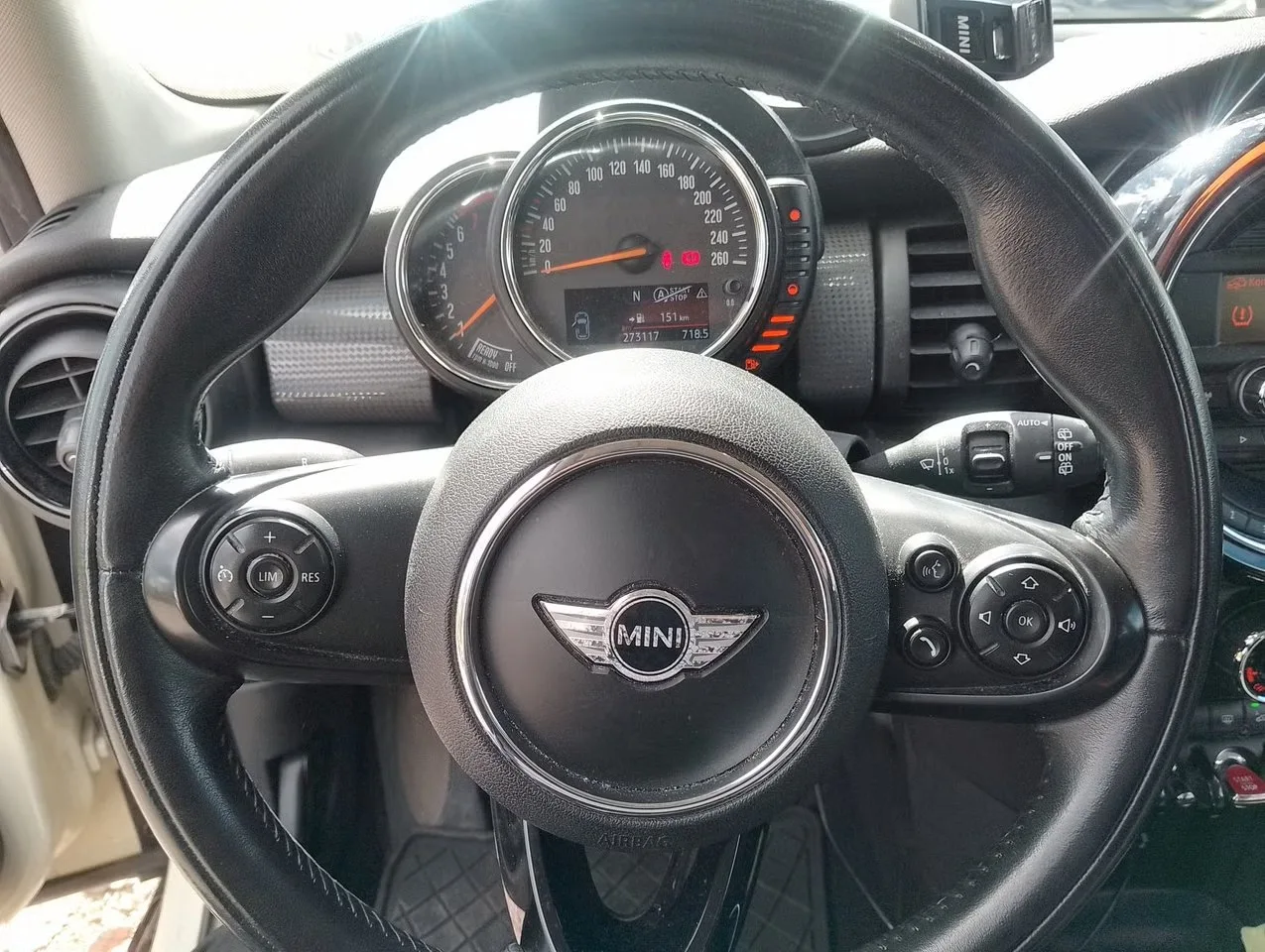 MINI Cooper 2015, bild 18 av 18