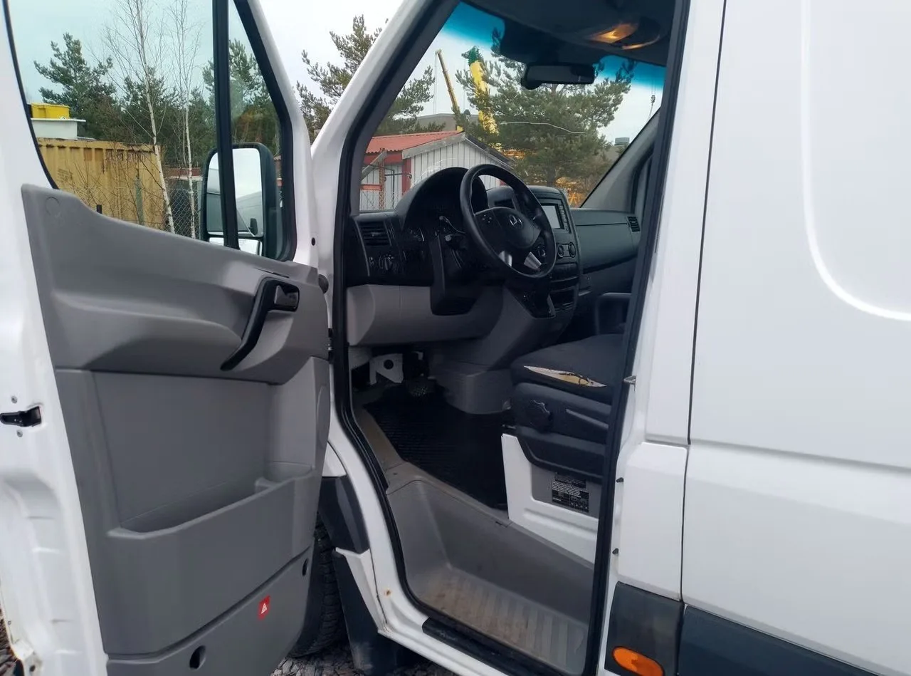 Mercedes-Benz Sprinter 2016, bild 20 av 23