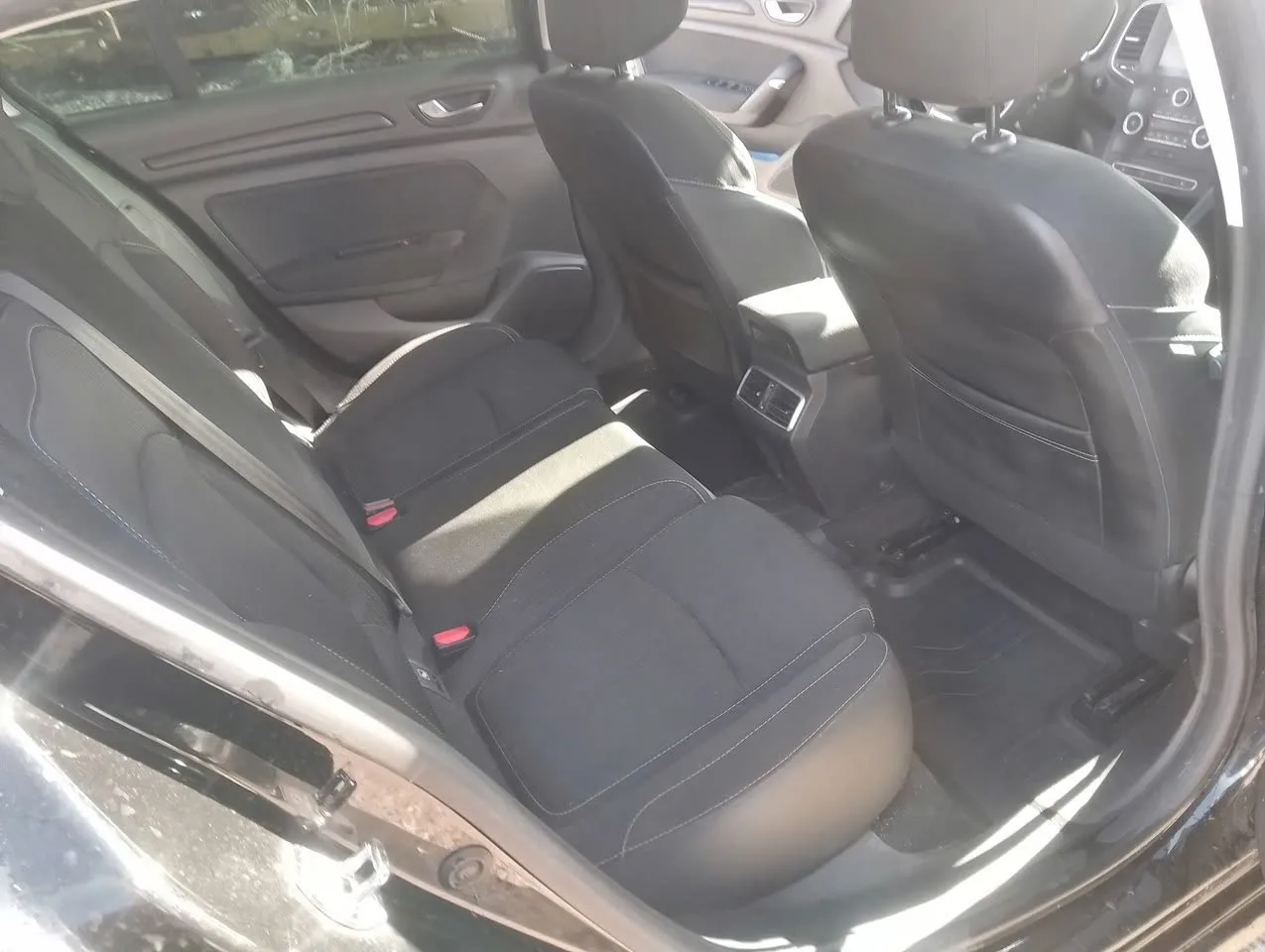 Renault Megane 2017, bild 15 av 17