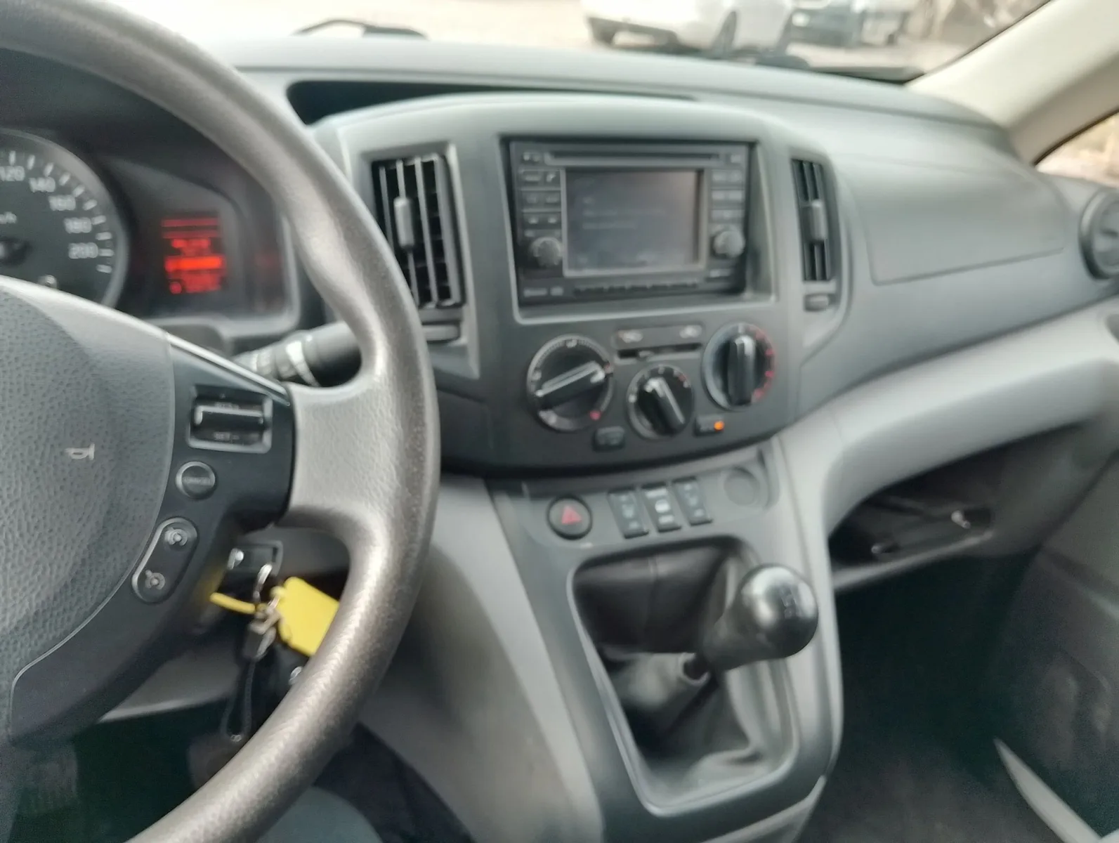 Nissan NV200 2016, bild 16 av 17