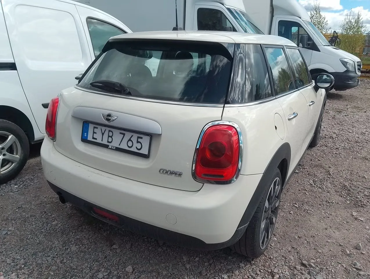 MINI Cooper 2015, bild 7 av 18