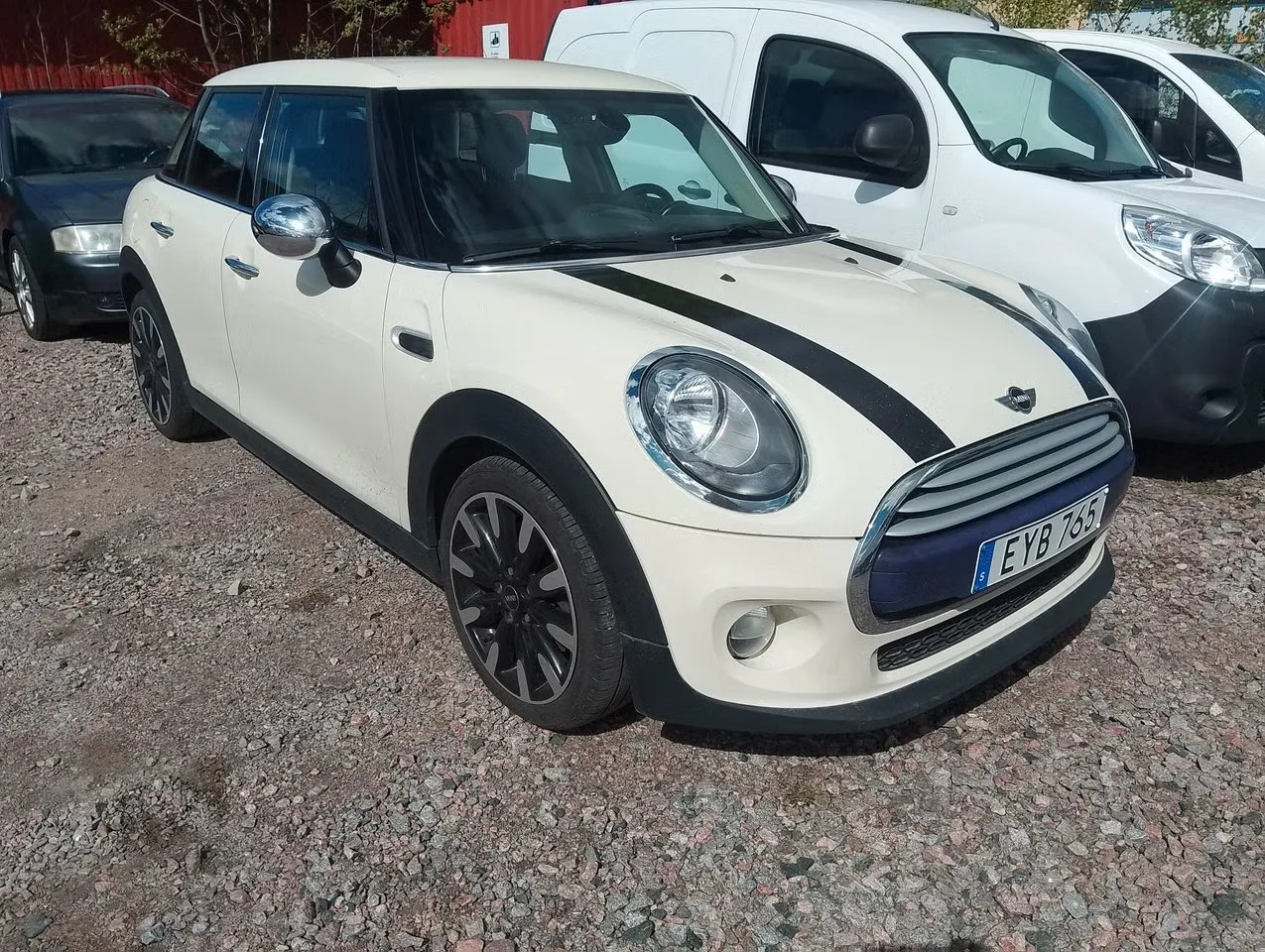 MINI Cooper 2015, bild 3 av 18