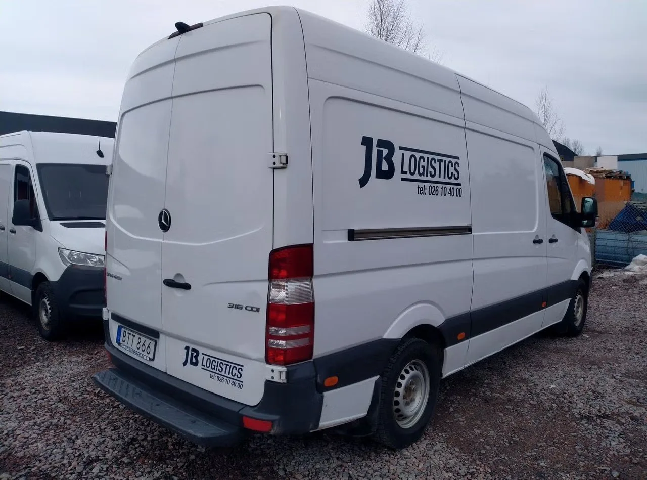 Mercedes-Benz Sprinter 2016, bild 15 av 23