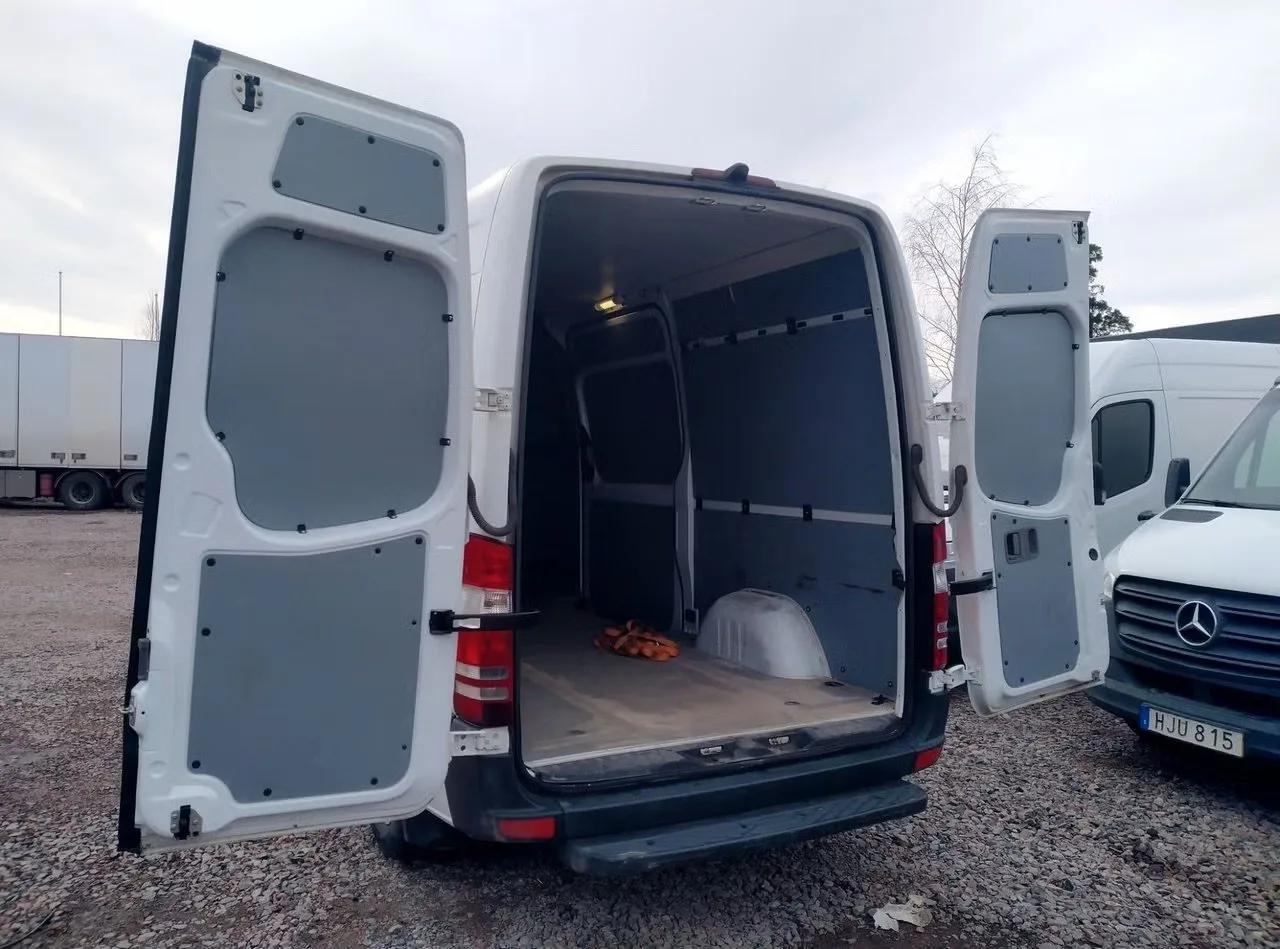 Mercedes-Benz Sprinter 2016, bild 14 av 23