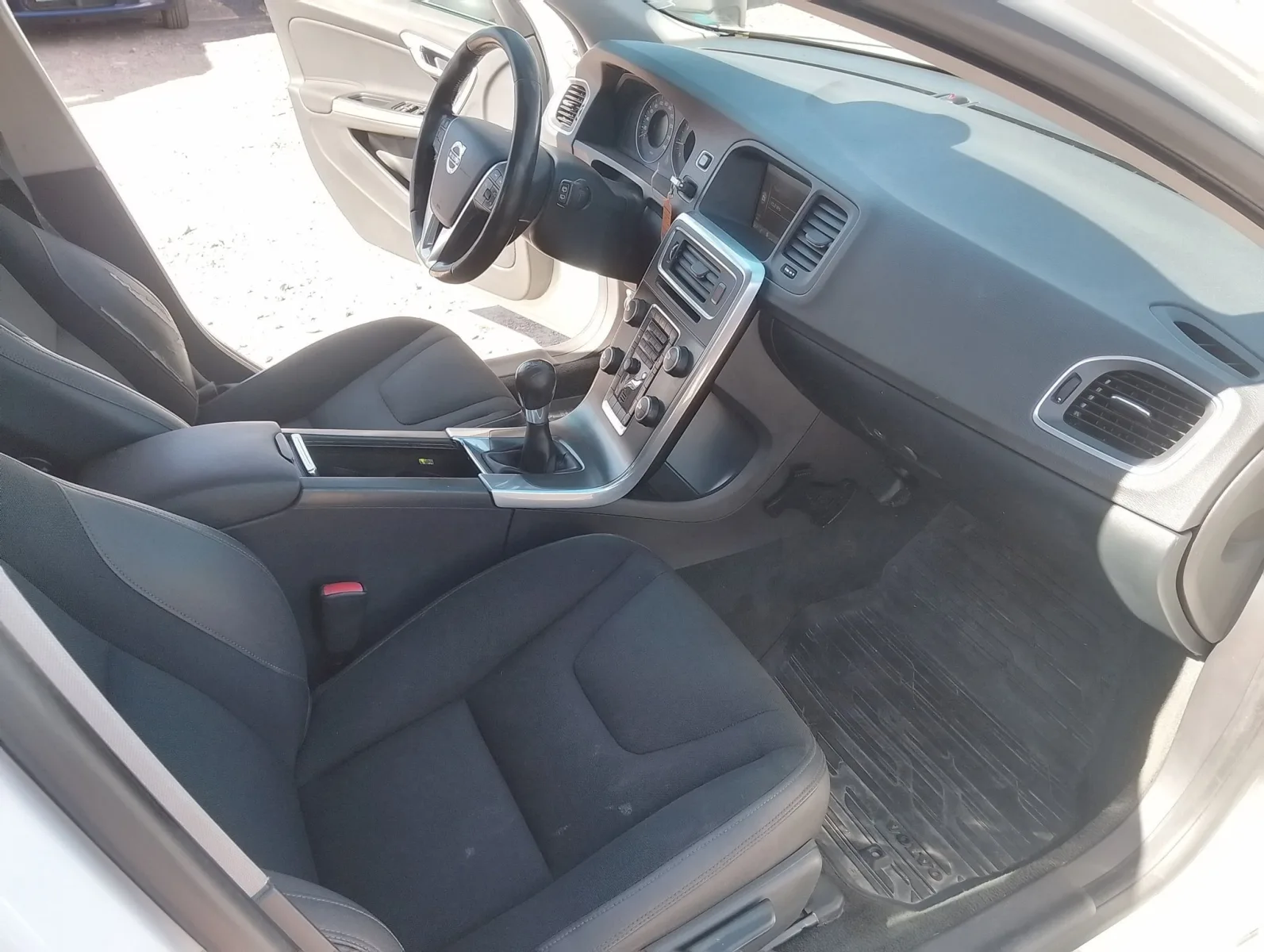 Volvo V60 2011, bild 11 av 15