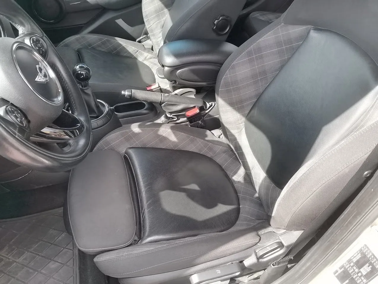 MINI Cooper 2015, bild 13 av 18
