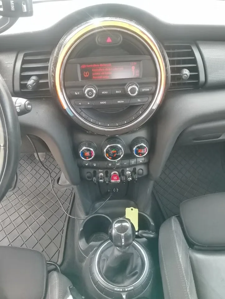 MINI Cooper 2015, bild 12 av 18