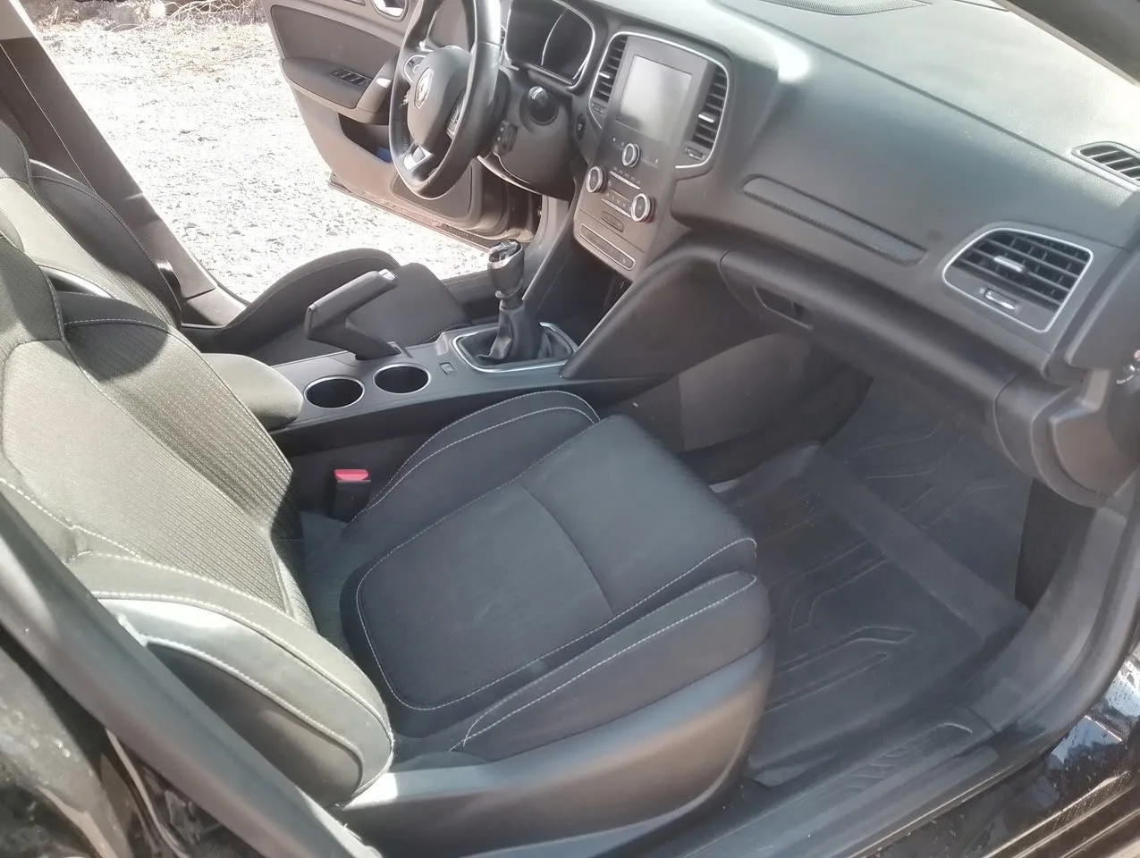 Renault Megane 2017, bild 12 av 17
