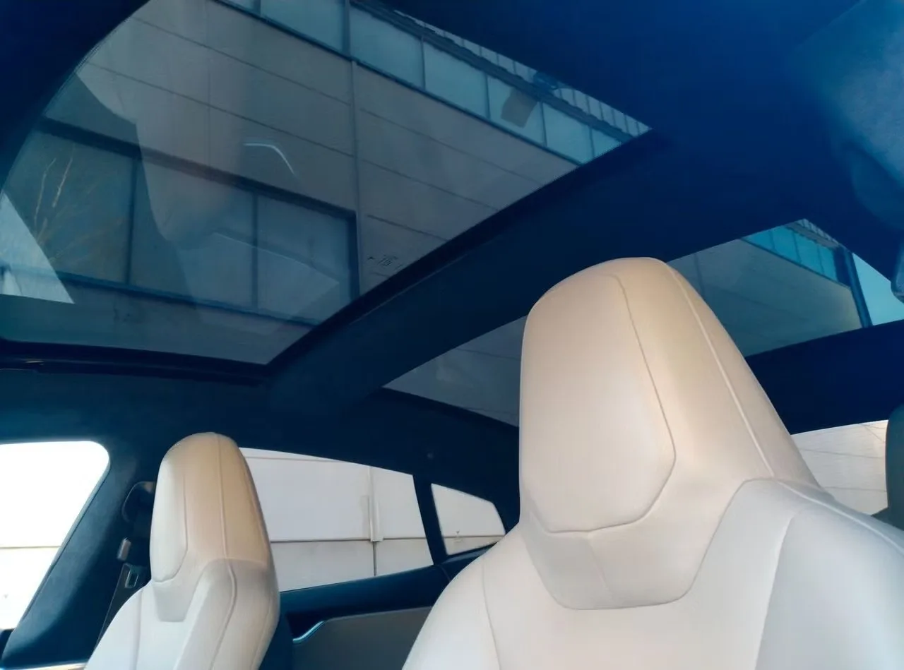Tesla Model S 2015, bild 20 av 20
